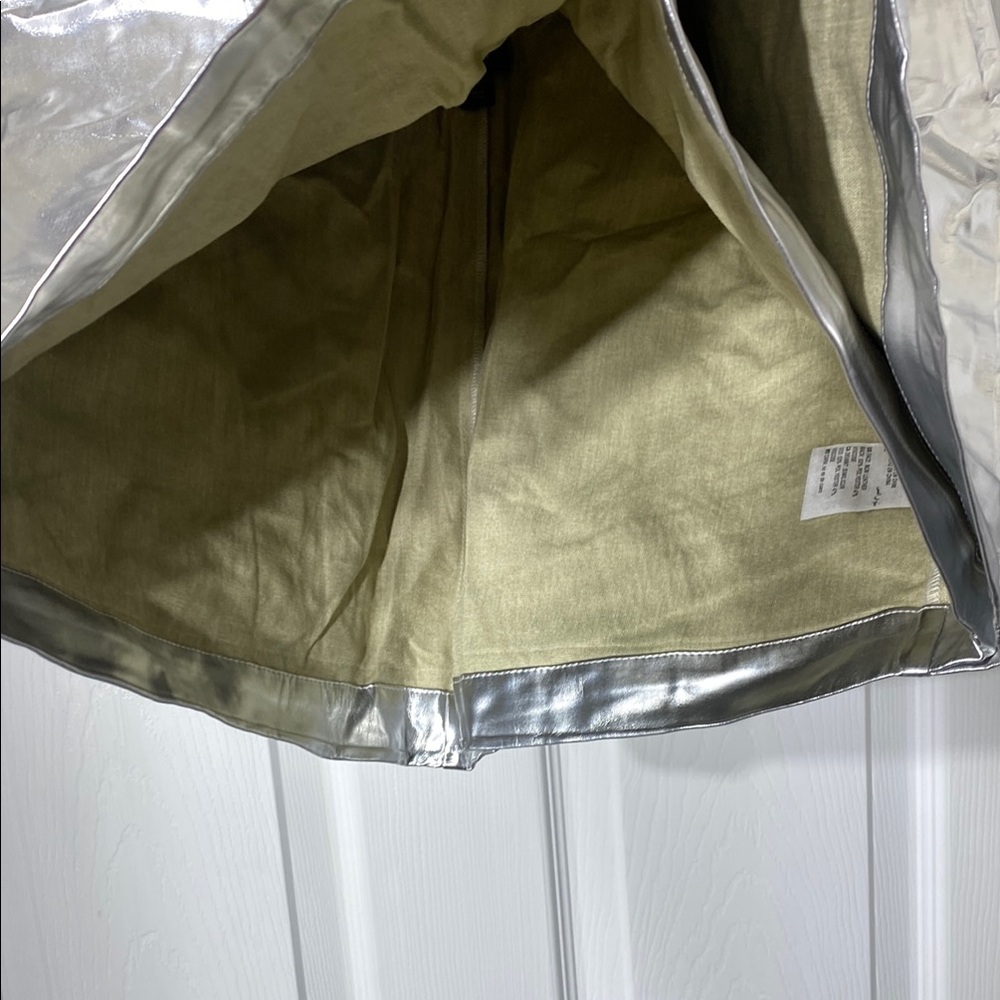 BECCA Silver Circle Skirt with Futuristic Flair - Picture 2 of 6